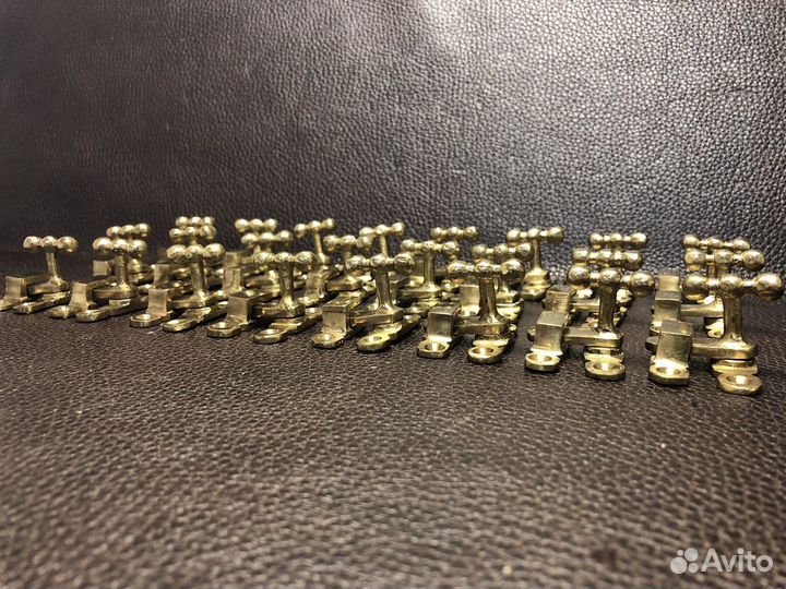 Старинные маленькие форточные завёртки. Латунь