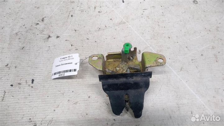 Замок багажника Toyota Camry MCV20