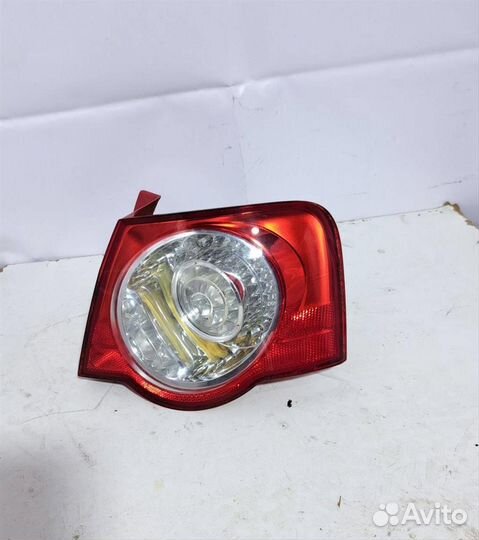 Фонарь правый внешний VW Passat (B6) 2005-2010