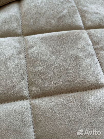 Покрывало на кровать новое