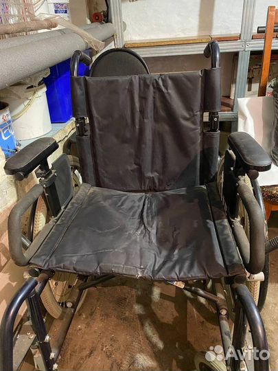 Инвалидная коляска