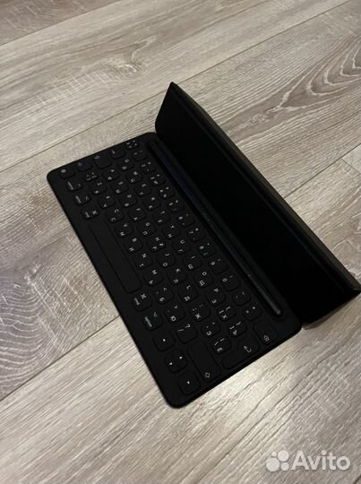iPad SMART Keyboard