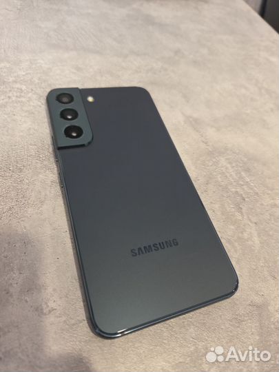 Samsung Galaxy S22, 8/128 ГБ