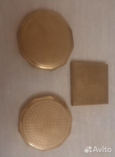 Пудреницы с зеркальцем из латуни