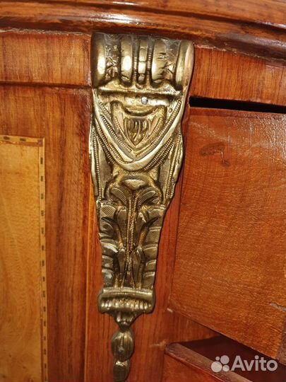 Антикварный комод 