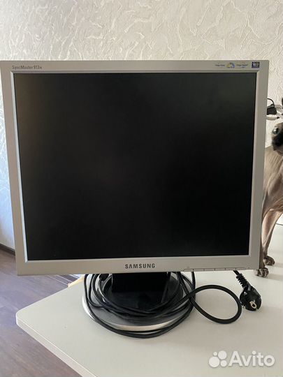 Монитор Samsung
