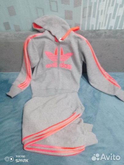 Спортивный костюм adidas для девочек