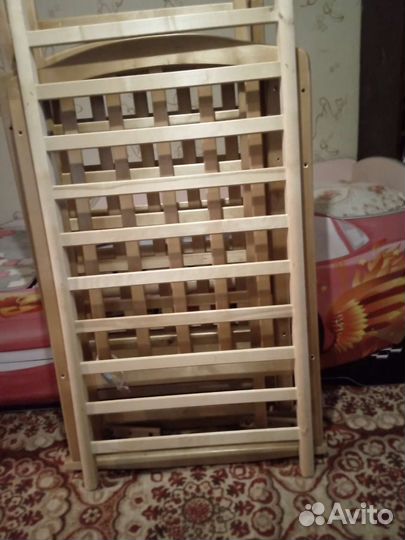 Детская кроватка с матрасом