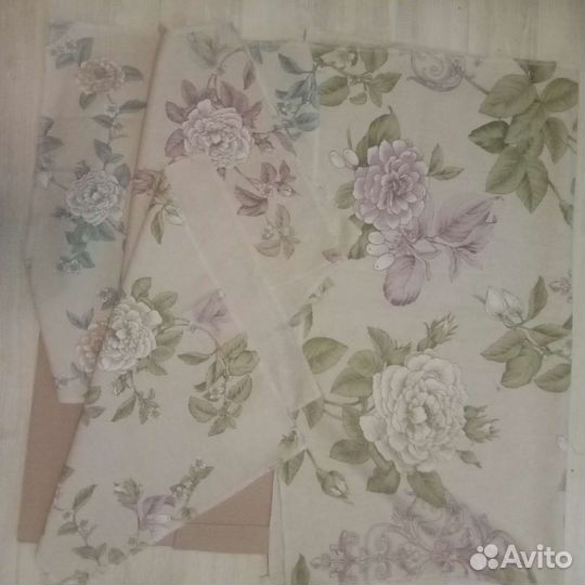 Скатерть и 4 салфетки 3 комплекта