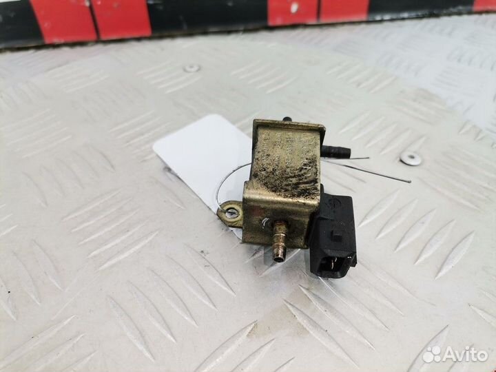 Клапан вакуумного управления Audi A4 B5 1999