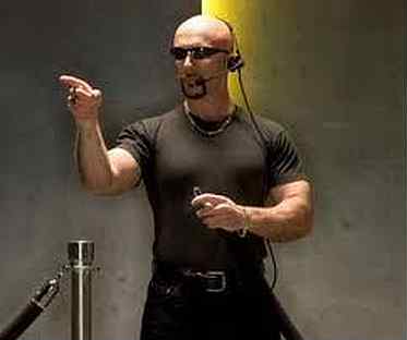 Фейс контроль и дресс код. Фейс контроль в клубе. Охранник в клубе. Журнал фейс контроль владивосток. Фейс контроль законно.