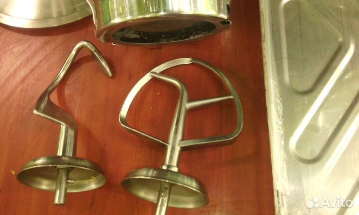 Насадки и дежа к планетарному миксеру