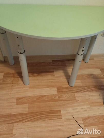 Стол растущий детский