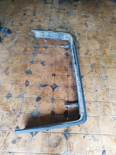 Задний бампер ауди 100с3