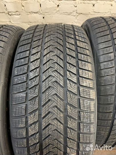 Gripmax SureGrip Pro Winter 315/35 R22 и 275/40 R22 111V