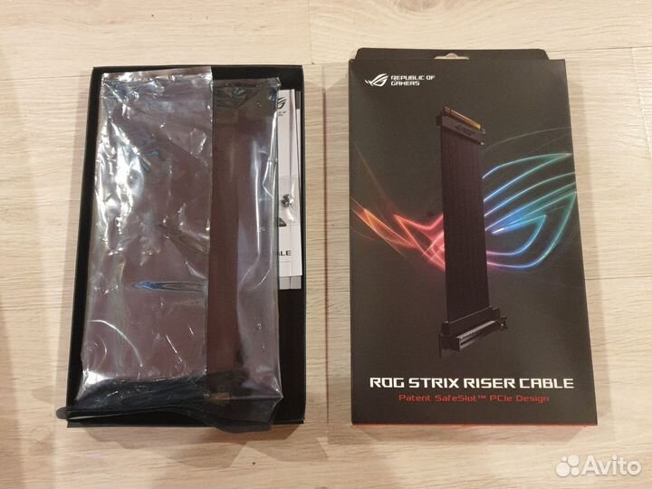 ROG Strix riser cable