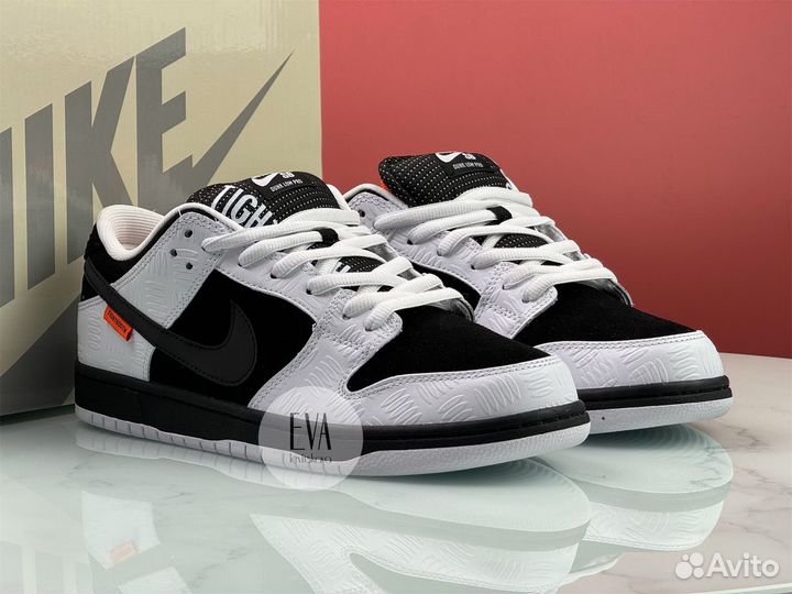 Кроссовки Nike Dunk Low SB X tightbooth