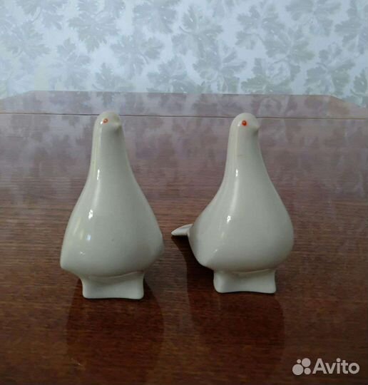 Статуэтки фарфоровые 