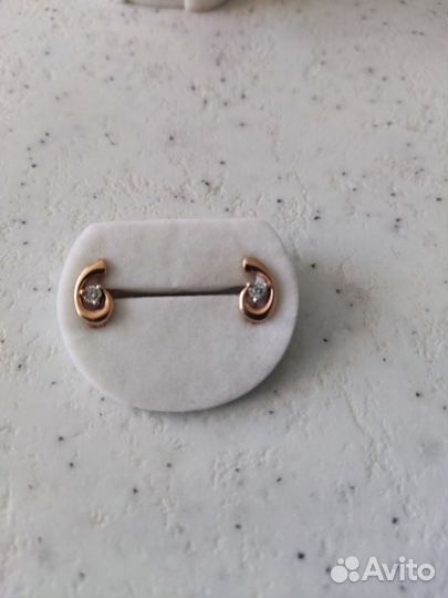 Детские золотые серьги с бриллиантом