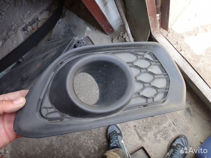 Сандеро Накладка птф правая Sandero 2 13-18