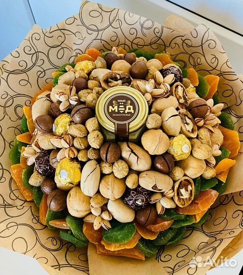 Букеты из орехов