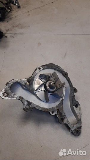 Насос водяной (помпа) Mitsubishi Pajero Sport