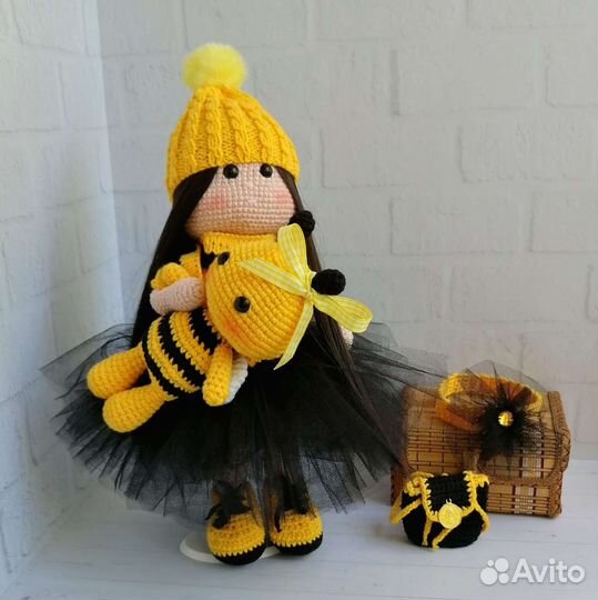 Вязаная кукла