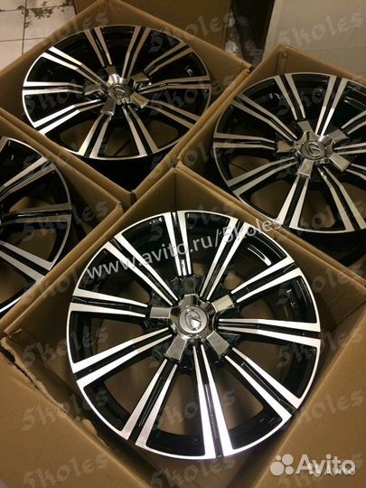 Литые диски на Lexus LX570 R22