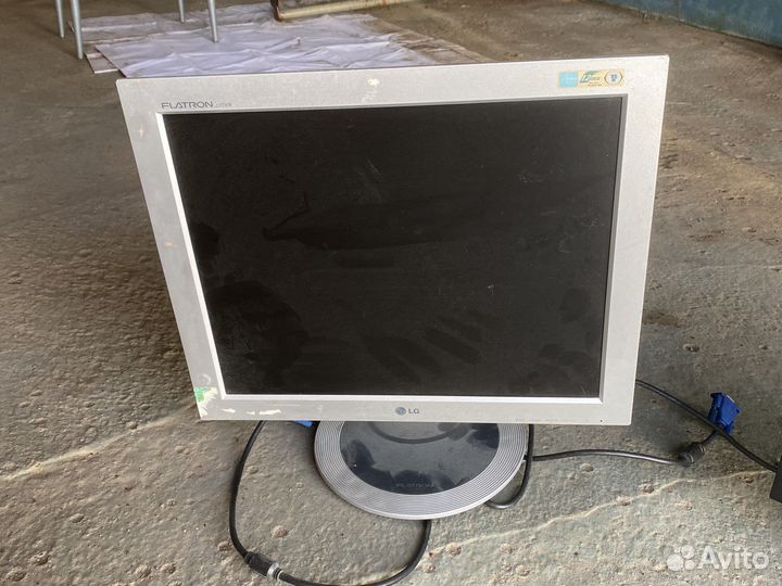 Мониторы 17 дюймов разные