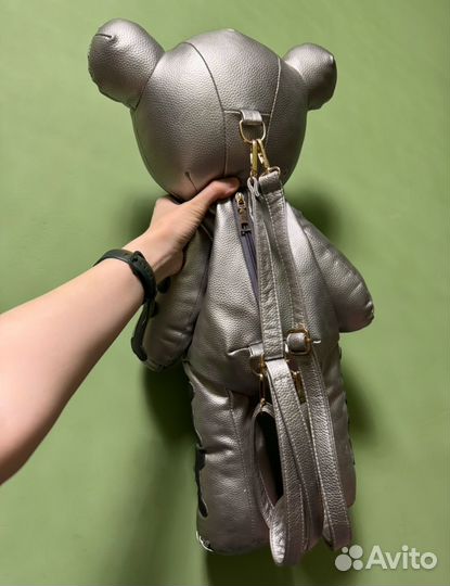 Серебряный рюкзак медведь