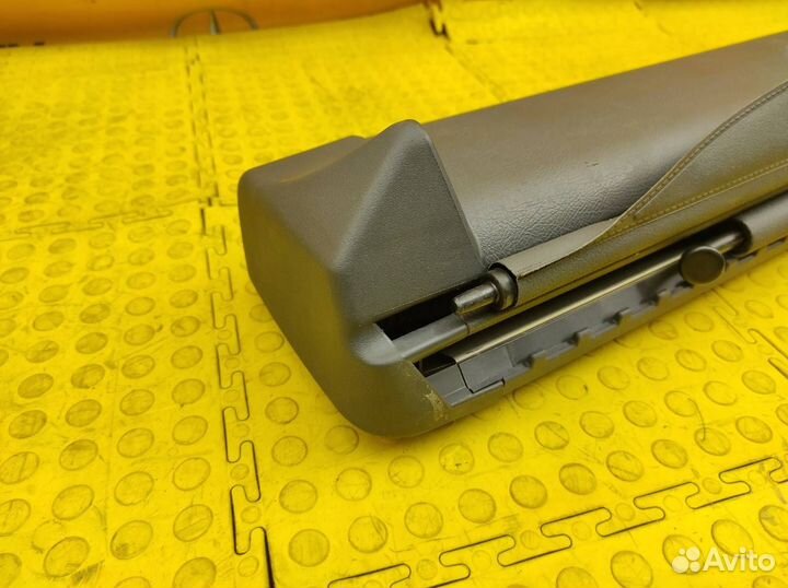 Шторка багажника Mercedes-Benz S210