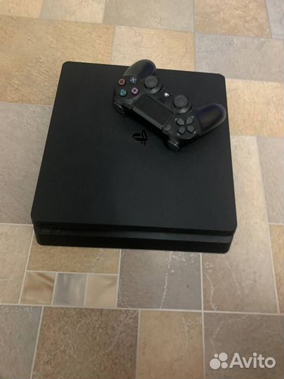 Sony PS4 slim 500