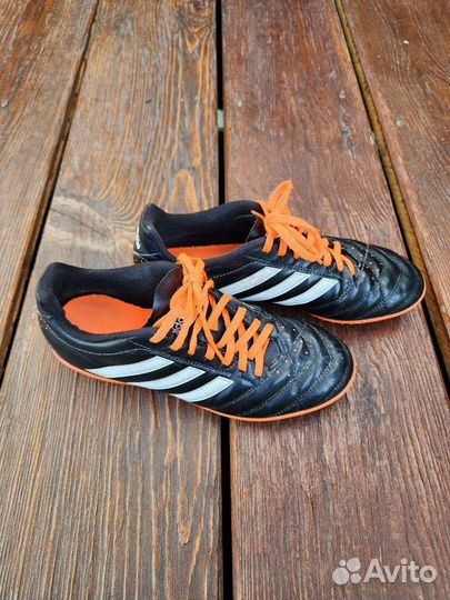 Бутсы сороконожки adidas