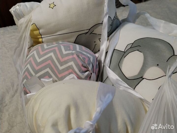 Бортики в кроватку