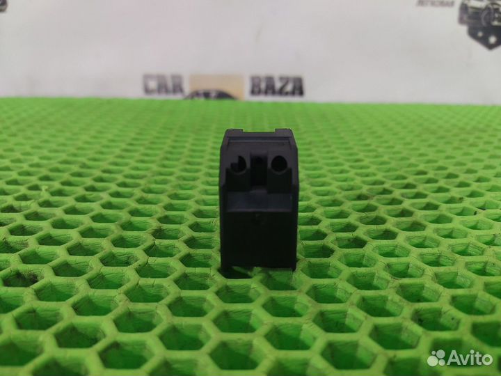 Кнопка стеклоподъемника