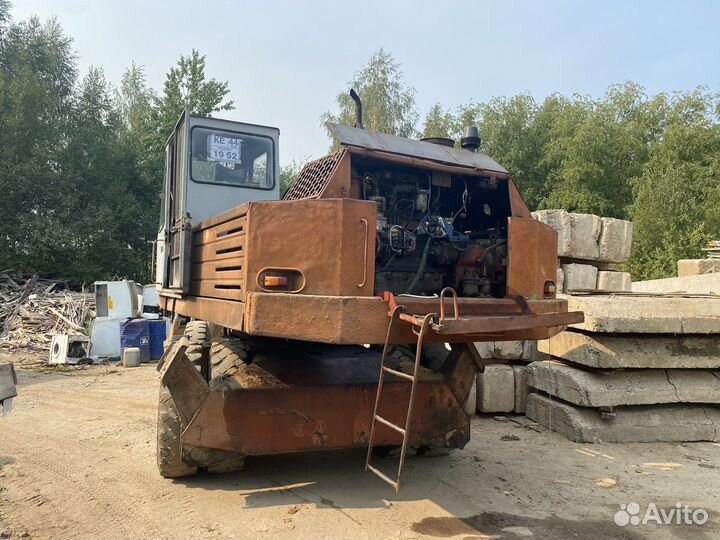 Экскаватор