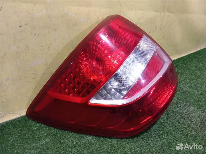 Фонарь задний левый LADA Granta 2011