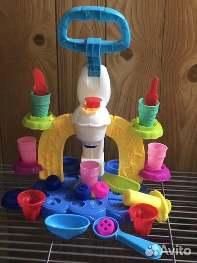 Игровой набор Play-Doh Фабрика мороженого