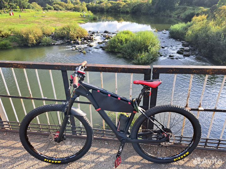 Велосипед горный карбоновый