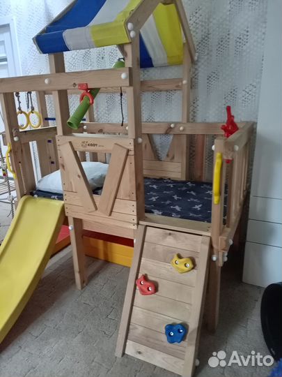 Детская кровать чердак с игровым комплексом