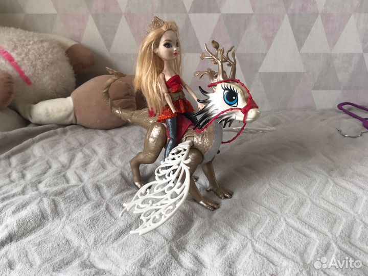 Набор Ever After High Драконов и Эппл Уайт, 26 см