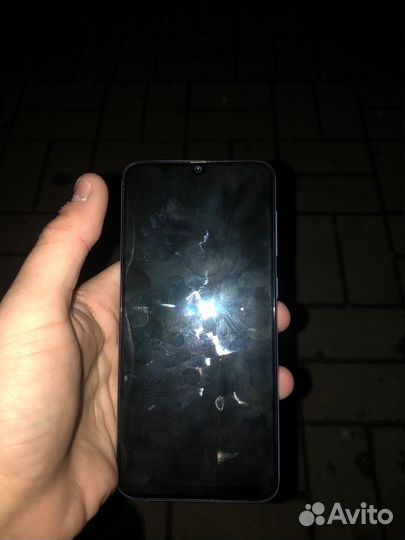 Samsung Galaxy A50, 4/64 ГБ