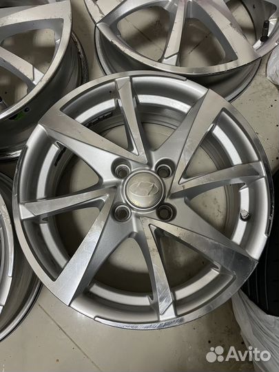 Литые диски r15 на hyundai solaris бу