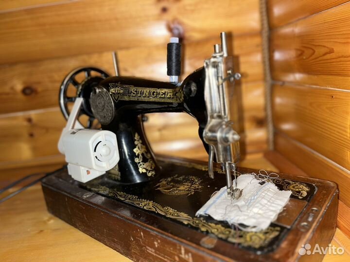Швейная машина Singer с электроприводом