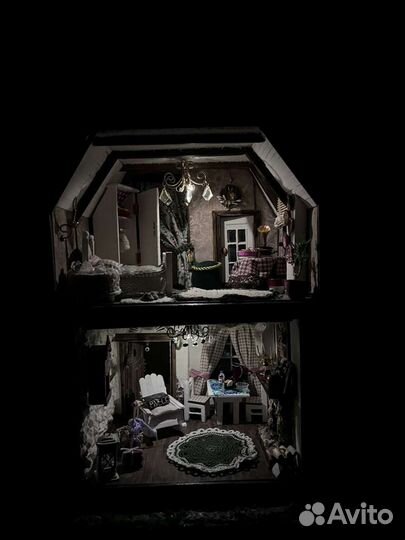 Большой кукольный домик