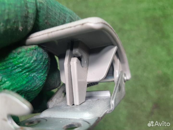 Ручка открывания капота Mitsubishi Grandis 2008