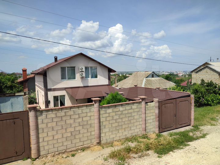 Дом 146 м² на участке 4 сот.