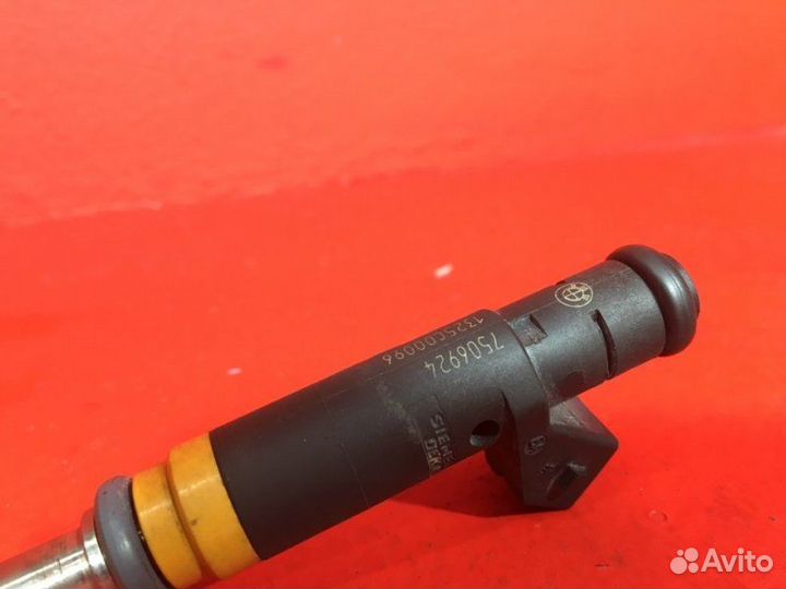 Форсунка Bmw 7 E65 N62B36A 2004