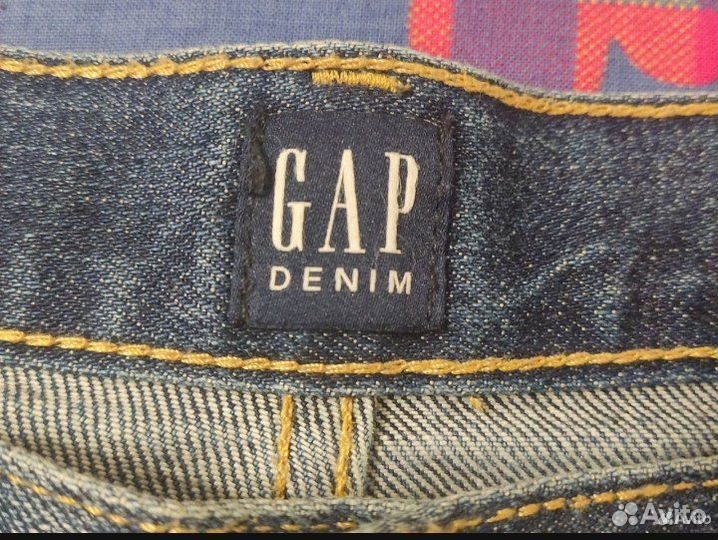 Джинсы gap