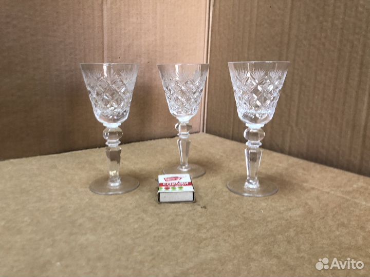 Хрустальные фужеры и рюмки